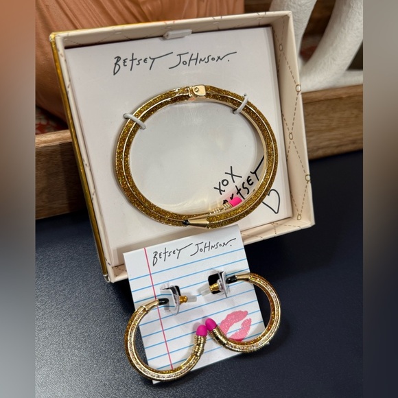 *NWT* Betsey Johnson Gold Glitter Pencil Hoop Earrings & Hinged Bracelet Set - Picture 1 of 6